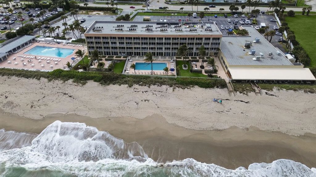 9800 S Ocean Drive #111, Jensen Beach