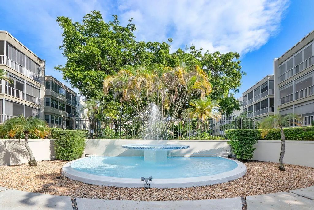 6731 Cypress Road #205, Plantation