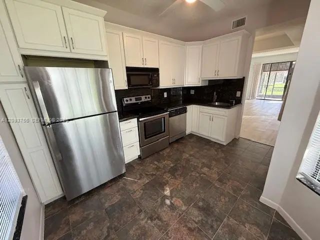 3 of 37 - 7860 Lexington Club Boulevard #b, Delray Beach, FL