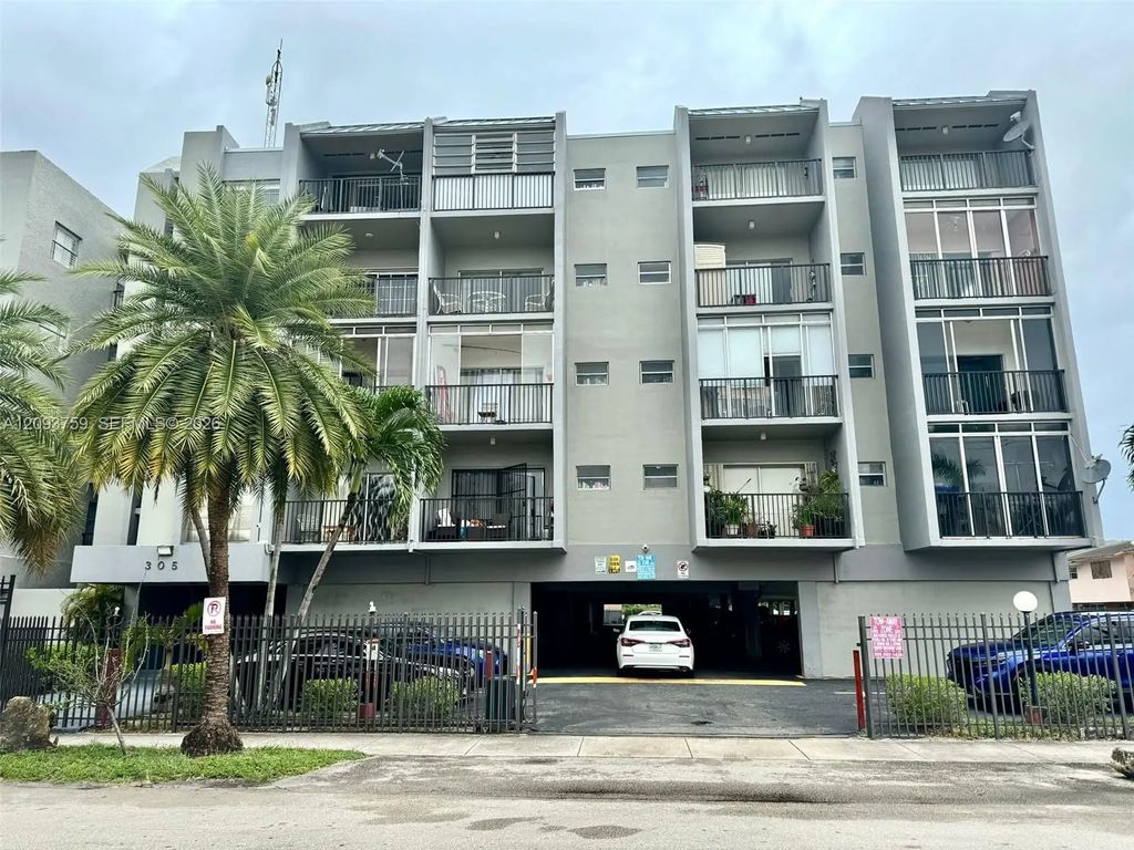 305 W 68th Street #301, Hialeah
