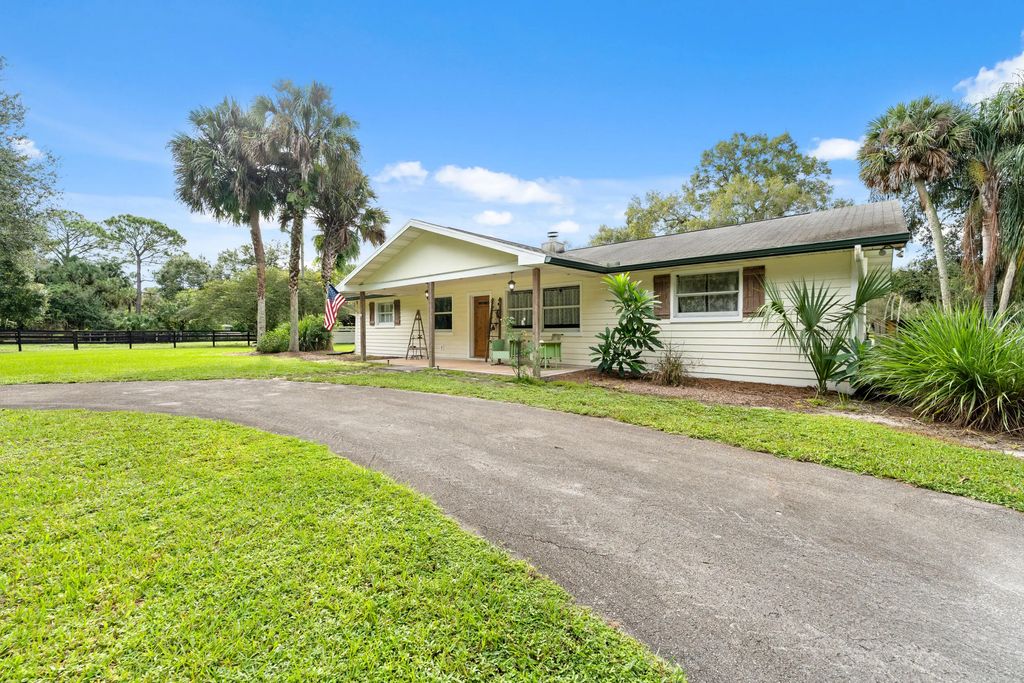 5258 Sw Cherokee Street, Palm City