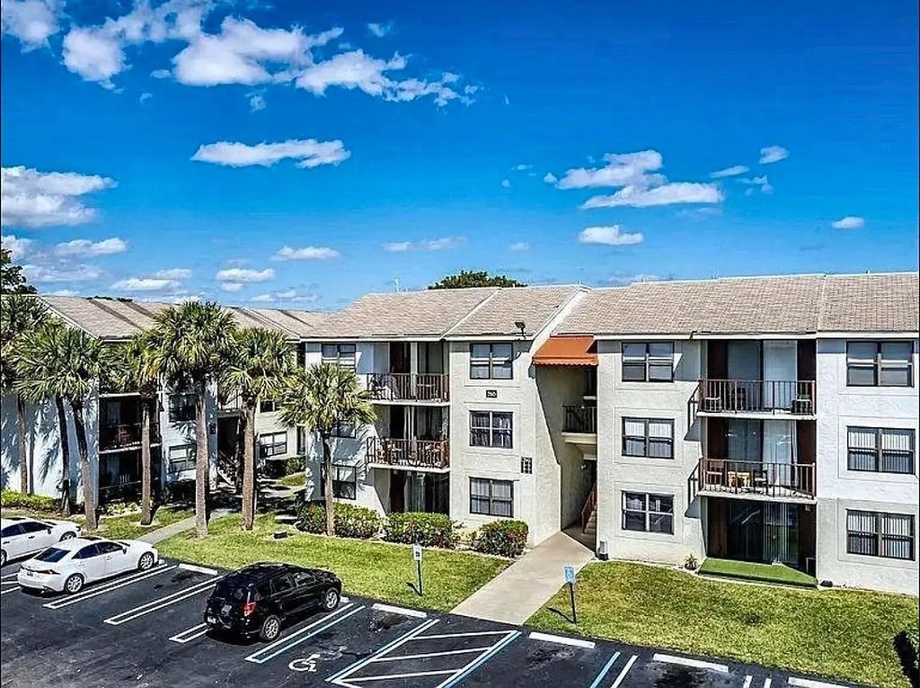 752 Executive Center Drive #112, West Palm Beach