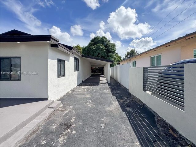 3 of 29 - 3630 Nw 98th Street, Miami, FL