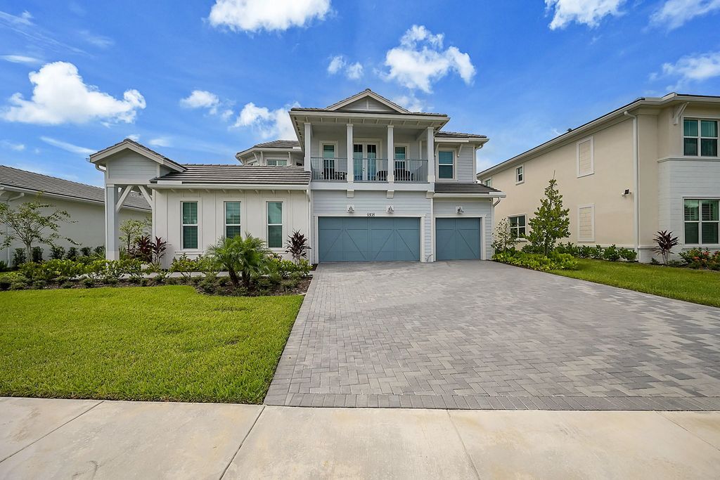 9308 Crestview Circle, Palm Beach Gardens