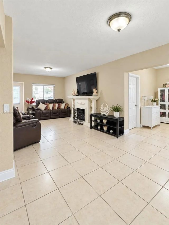 4 of 19 - 5551 E 4th Avenue, Hialeah, FL