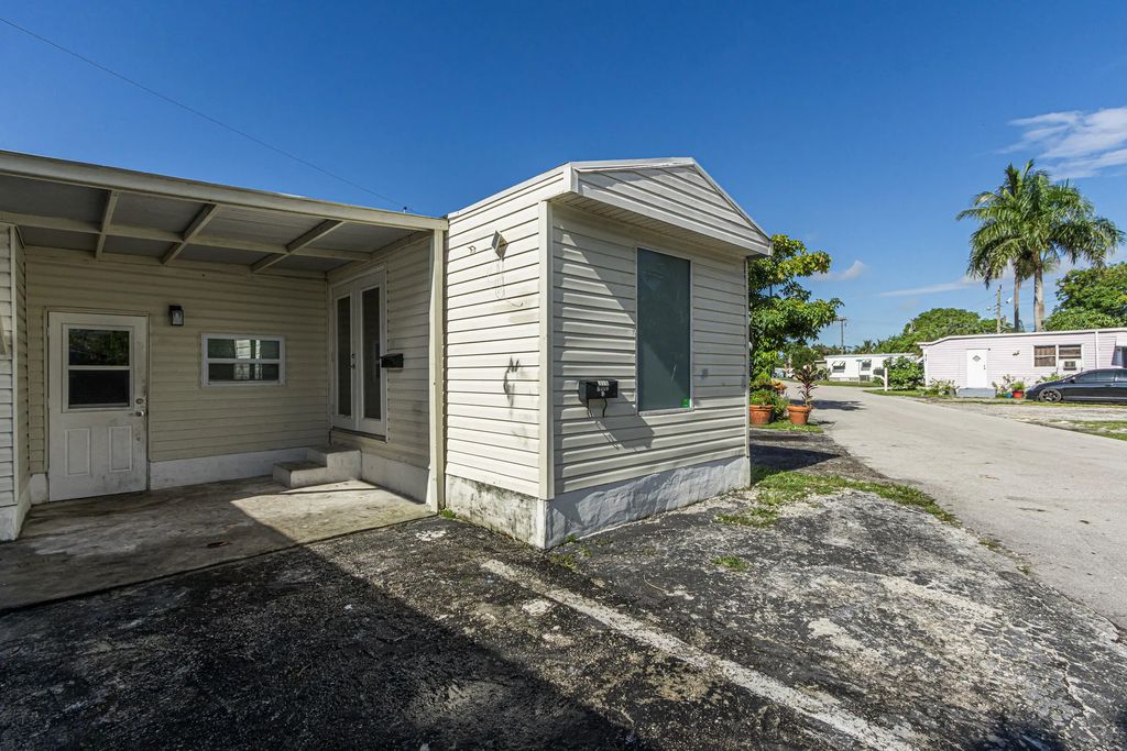 2776 Nw 29th Place, Oakland Park