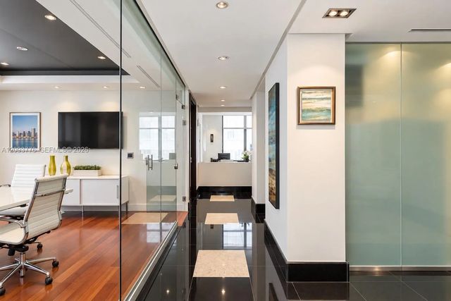 4 of 10 - 1000 Brickell Avenue #9a, Miami, FL