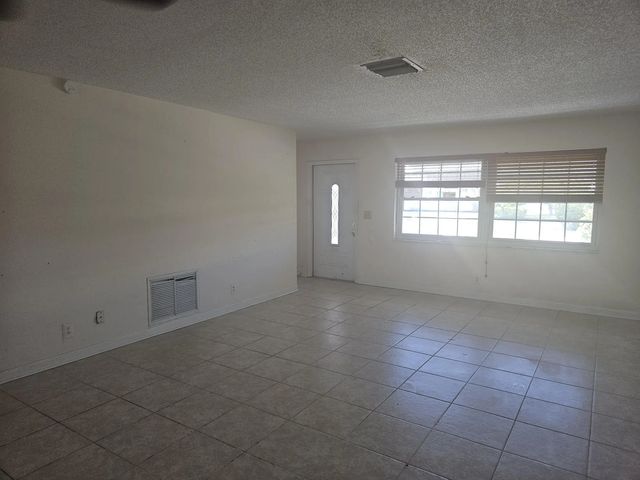 3 of 13 - 1598 Sw 13th Terrace, Boynton Beach, FL
