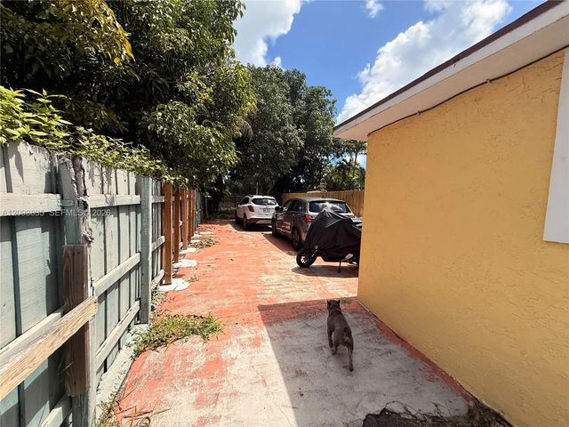 3 of 9 - 10341 Nw 6th Avenue, Miami, FL