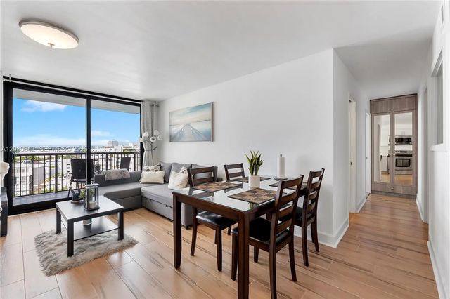 4 of 16 - 1800 Collins Avenue #11b, Miami Beach, FL