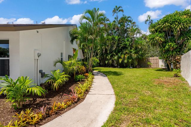 5 of 28 - 200 Sw 29th Avenue, Delray Beach, FL