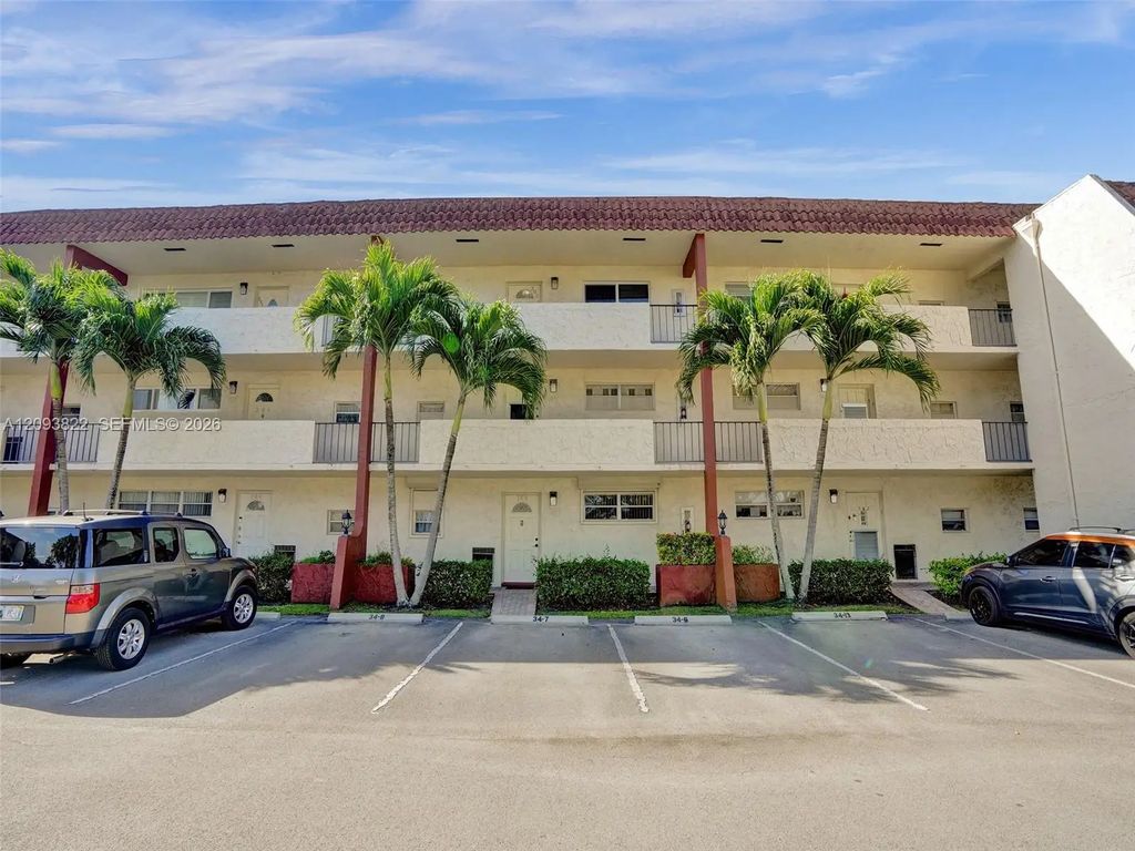 8962 S Hollybrook Boulevard #303, Pembroke Pines