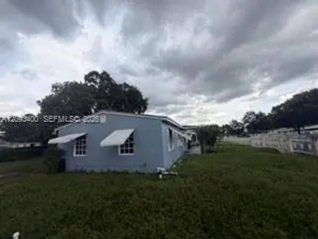 5 of 24 - 16000 Nw 17th Court, Miami Gardens, FL