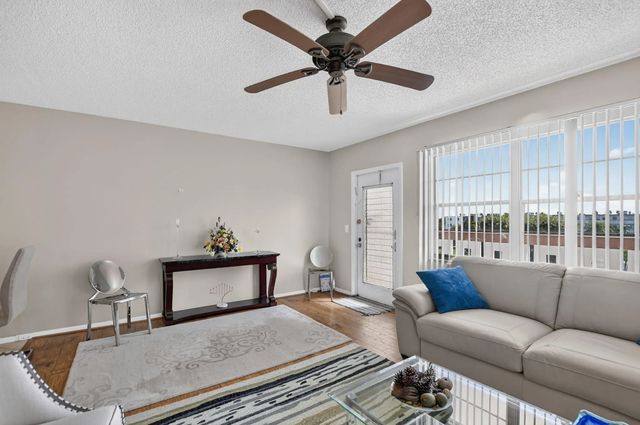 5 of 75 - 4014 Wolverton # A, Boca Raton, FL