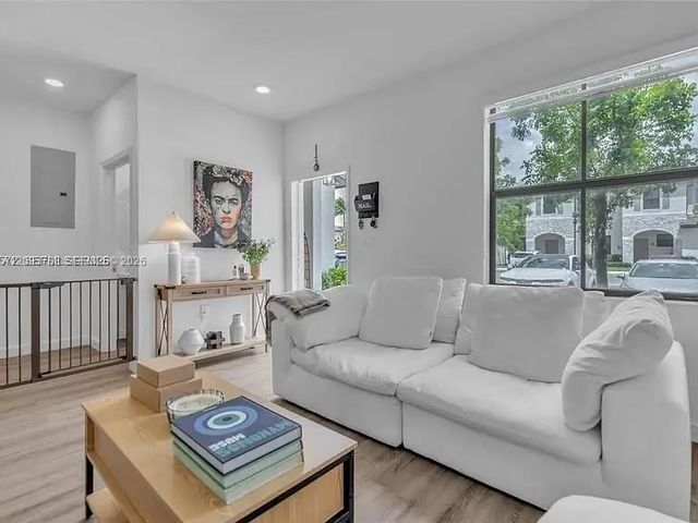 2 of 33 - 12982 Sw 232nd Lane, Miami, FL