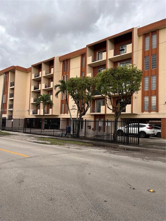 1075 W 68th Street #311, Hialeah