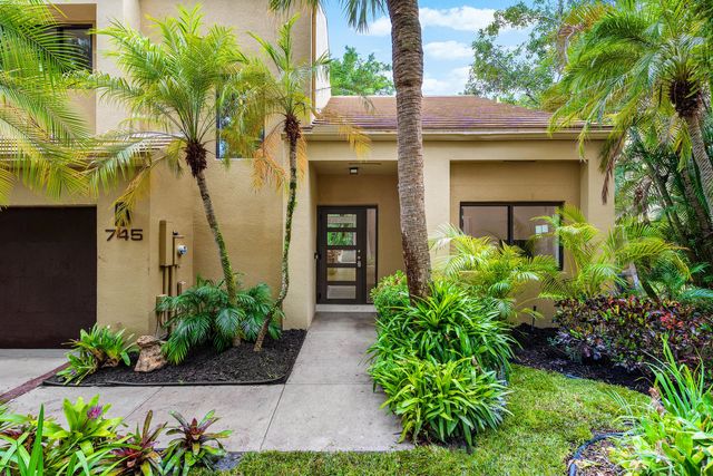 3 of 32 - 745 Saint Albans Drive, Boca Raton, FL