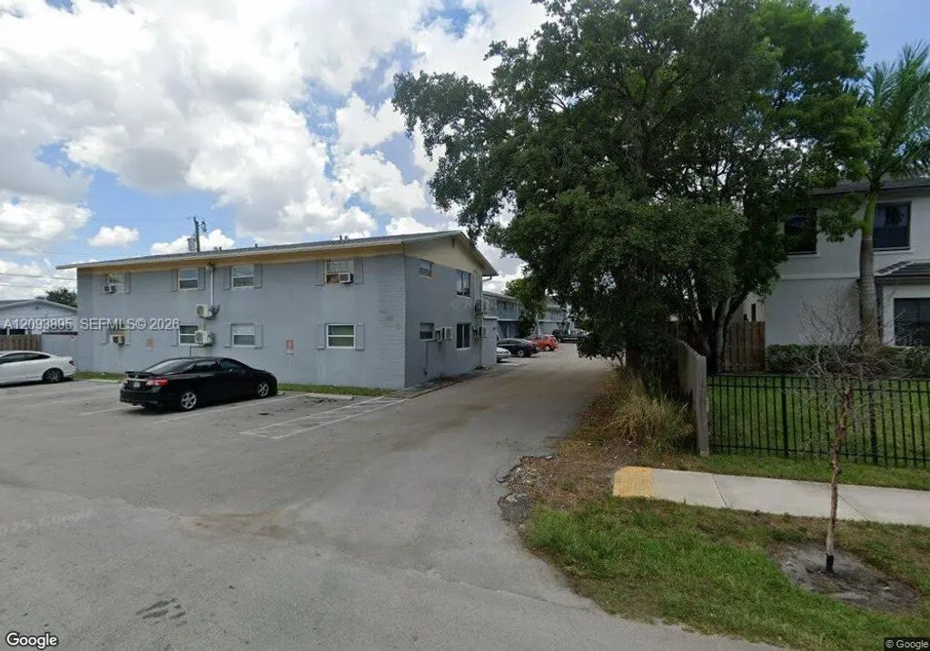 1935 Sw 5th Place #6, Fort Lauderdale
