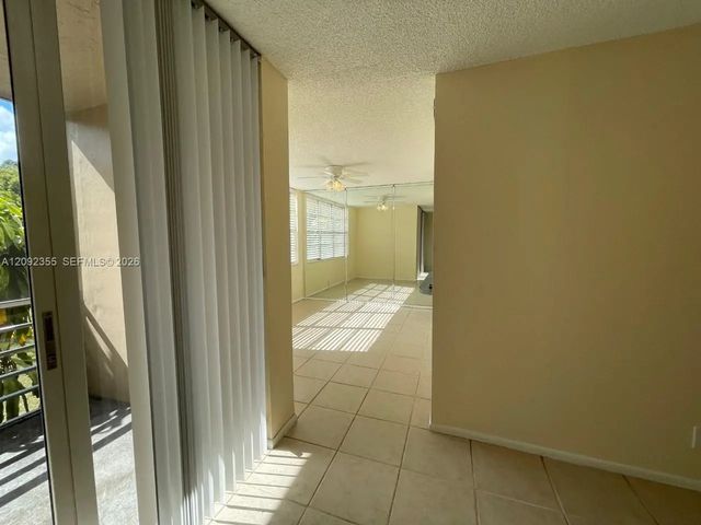 5 of 41 - 9431 Live Oak Place #203, Davie, FL
