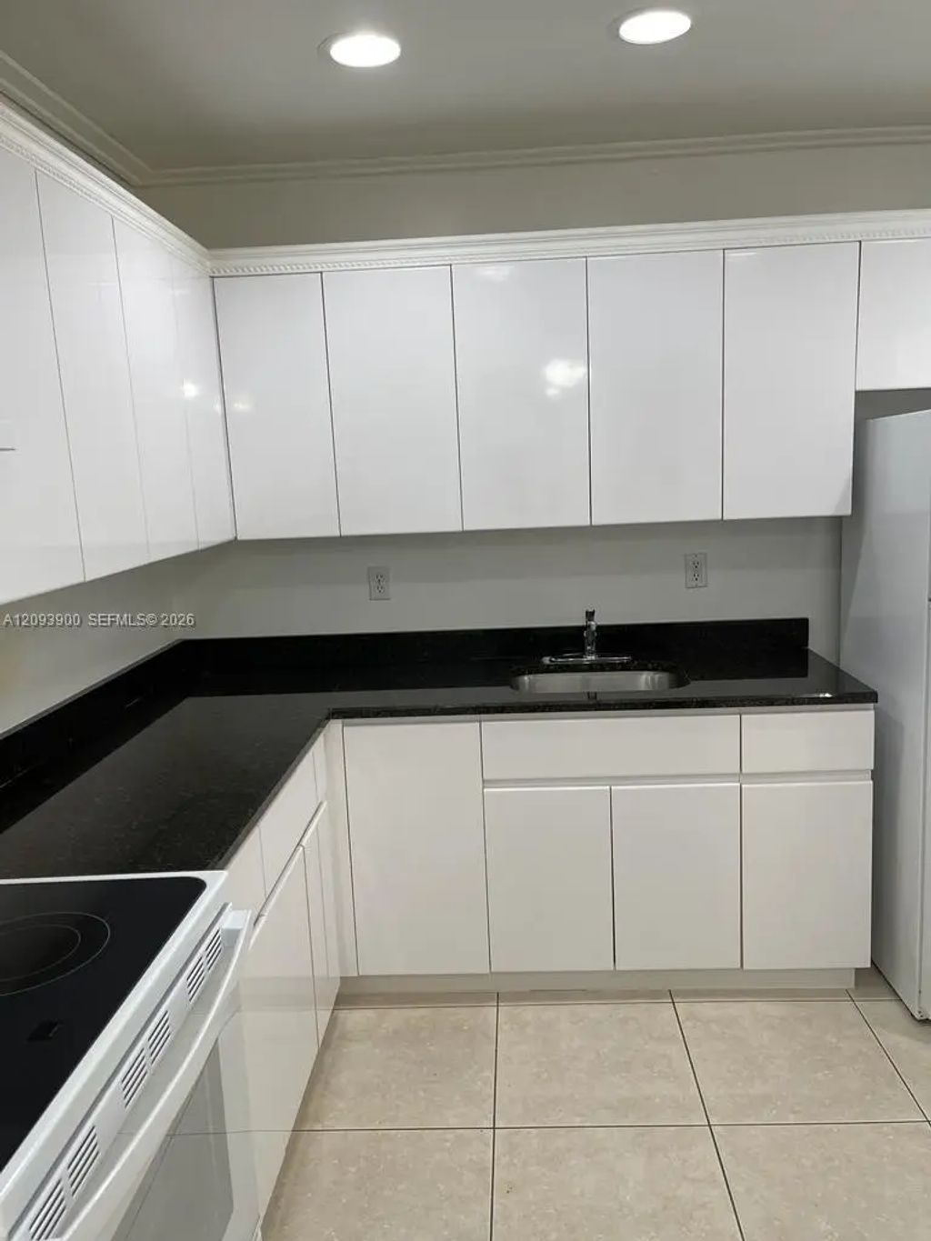 724 Ne 4th Street #8, Hallandale Beach