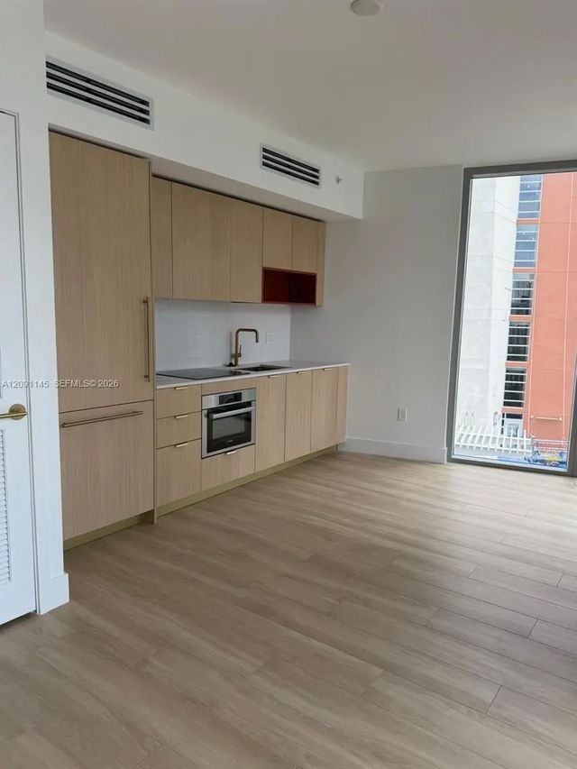 3 of 23 - 90 Ne 32nd Street #812, Miami, FL