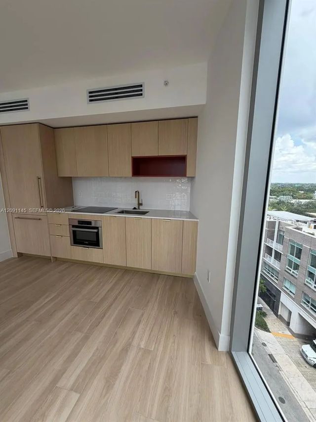 4 of 23 - 90 Ne 32nd Street #812, Miami, FL