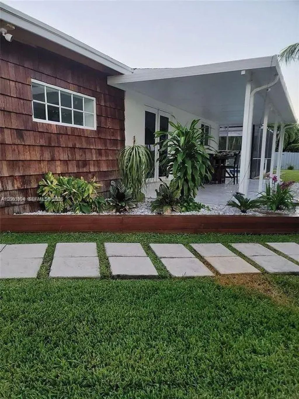290 Nw 92nd Avenue #1, Pembroke Pines
