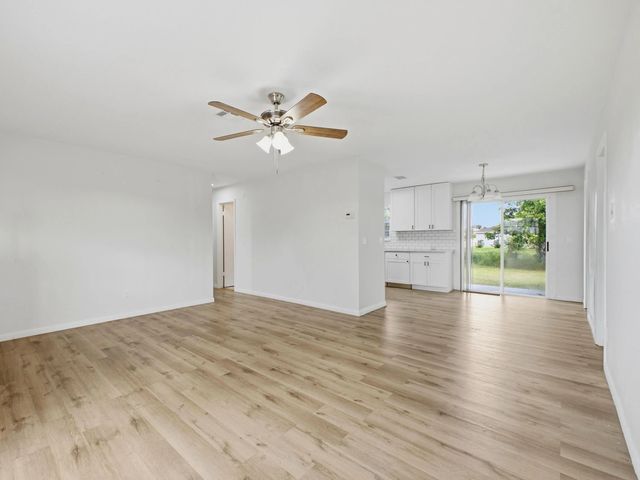 5 of 27 - 711 Nw Riverside Drive, Port St. Lucie, FL