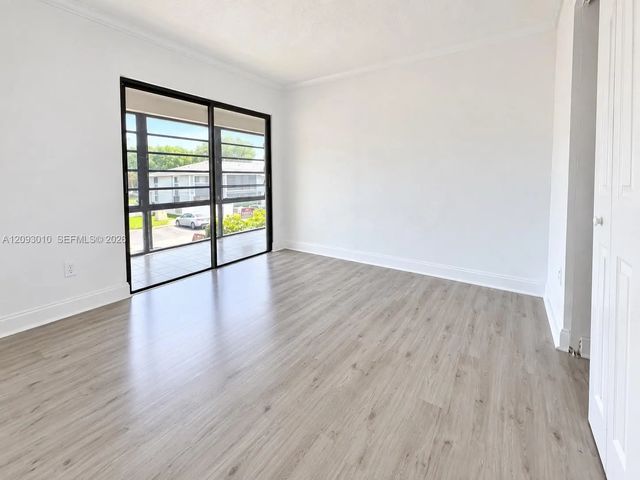 5 of 16 - 9731 Hammocks Boulevard #204b, Miami, FL