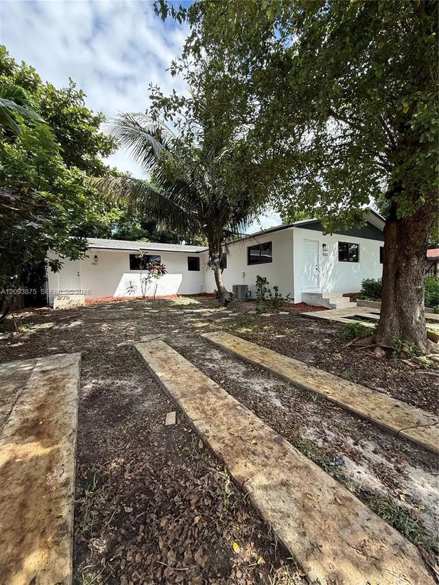 2 of 8 - 1551 Ne 117th Street, Miami, FL