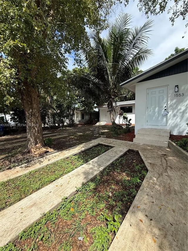 5 of 8 - 1551 Ne 117th Street, Miami, FL