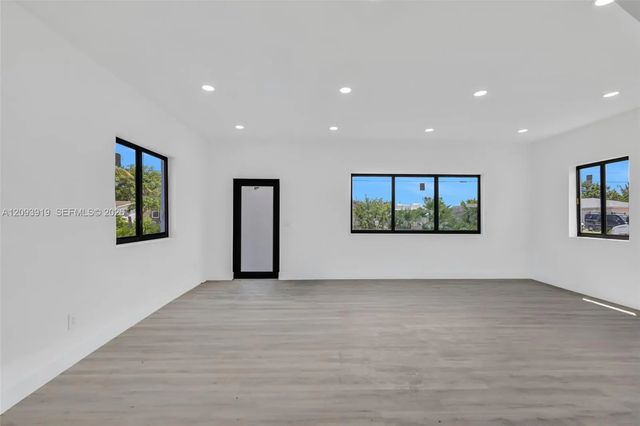 3 of 34 - 5413 Sw 23rd Street, West Park, FL