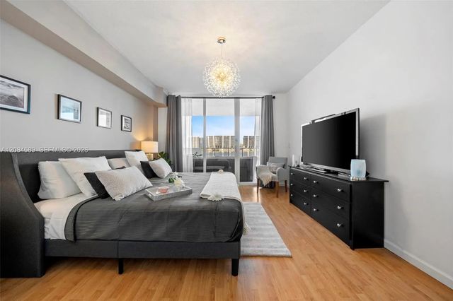 4 of 38 - 18100 N Bay Road #308, Sunny Isles Beach, FL