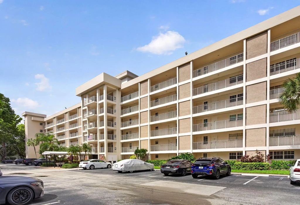 2901 S Palm Aire Drive #610, Pompano Beach