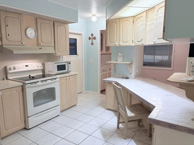 3 of 34 - 37010 Exuma Bay, Boynton Beach, FL