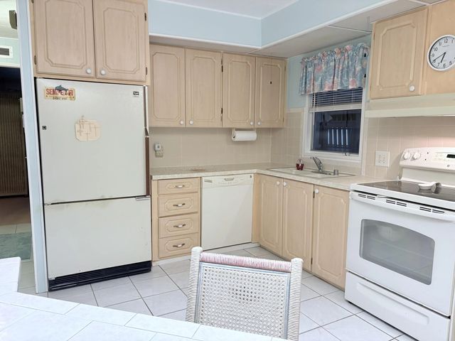 4 of 34 - 37010 Exuma Bay, Boynton Beach, FL