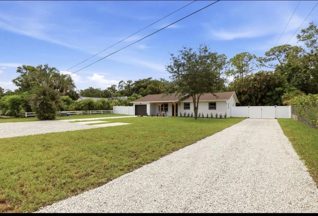 15409 Los Angeles Drive, Loxahatchee