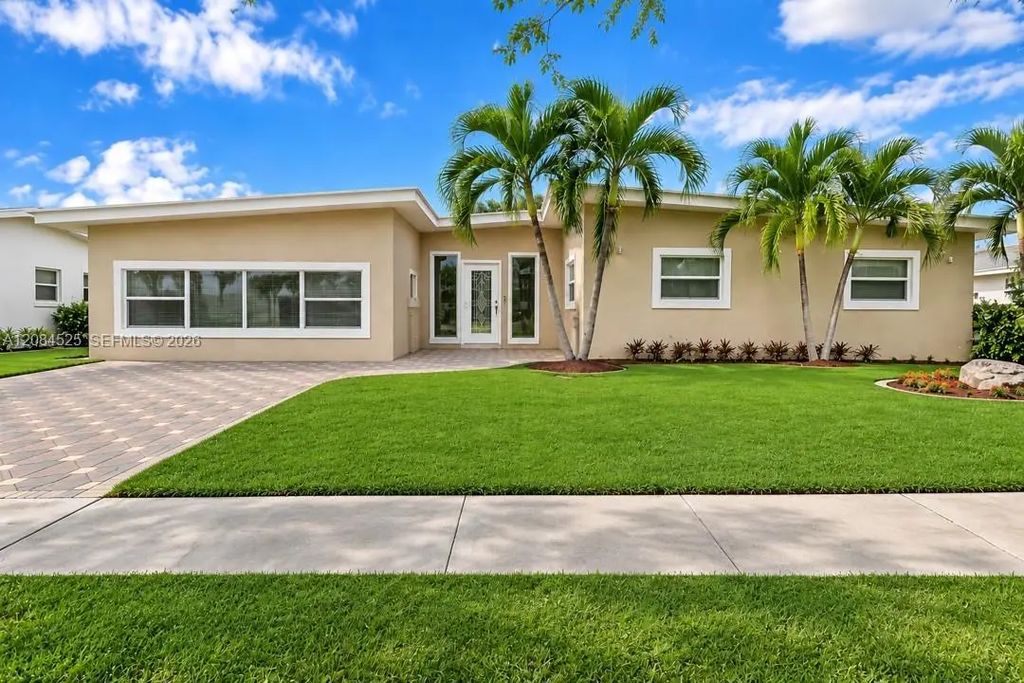 2251 Ne 191st Street, Miami