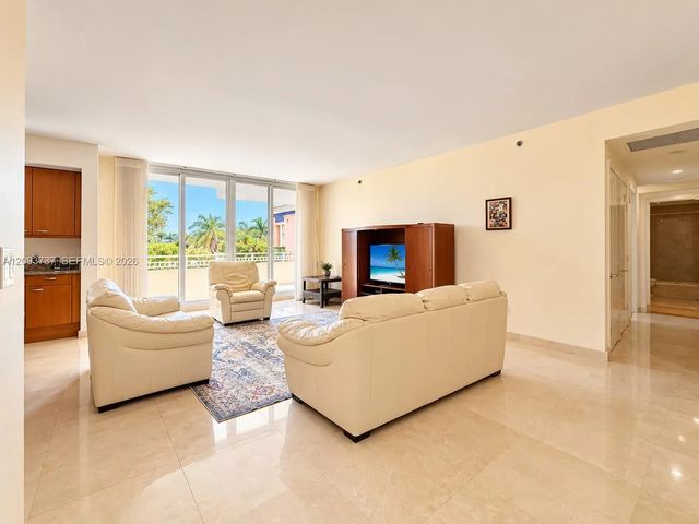 4 of 86 - 799 Crandon Boulevard #202, Key Biscayne, FL