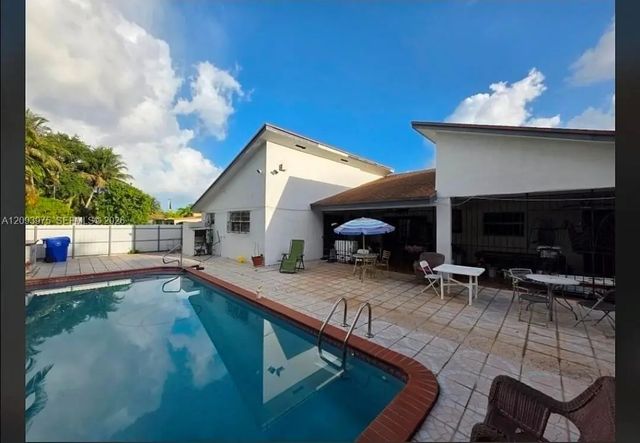 2 of 6 - 3950 Sw 4th Street, Miami, FL