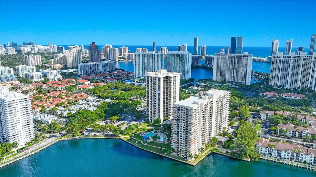 18151 Ne 31st Court #805, Aventura