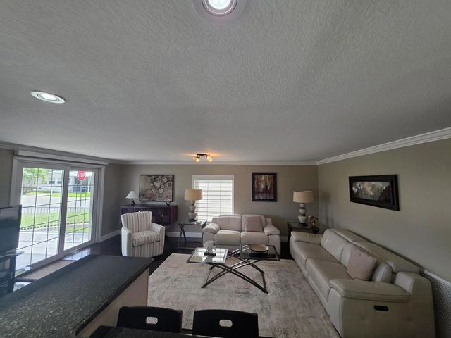 4 of 22 - 2471 Sw 51st Street, Dania Beach, FL
