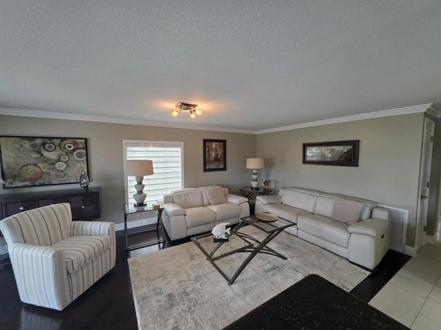 5 of 22 - 2471 Sw 51st Street, Dania Beach, FL