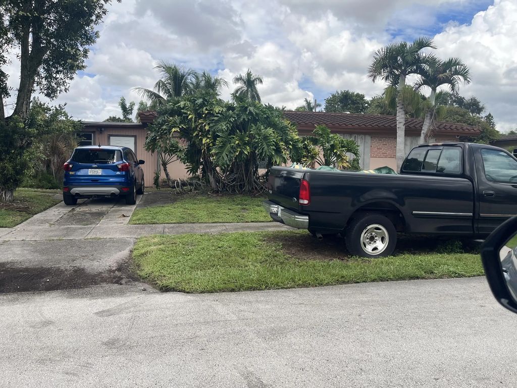 5051 Sw 10th Street, Plantation