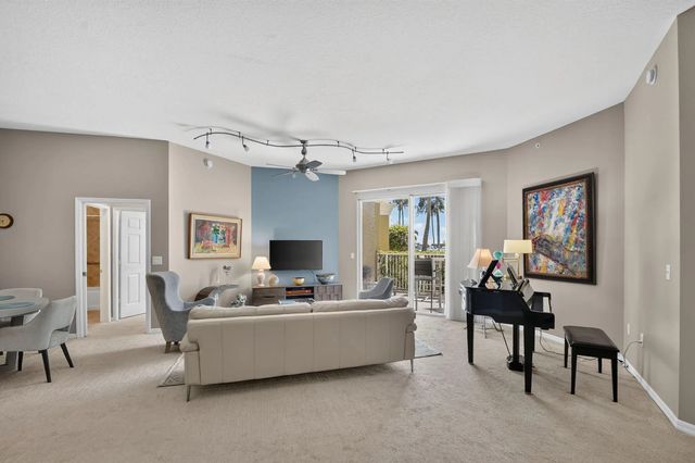 2 of 60 - 806 E Windward Way #108, Lantana, FL