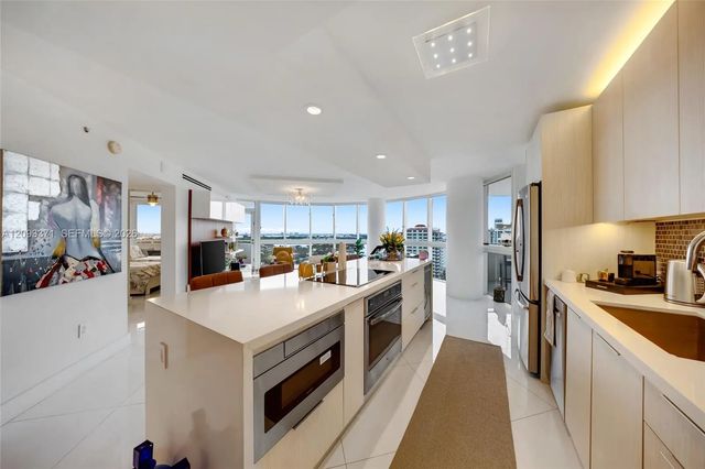 5 of 44 - 6301 Collins Avenue #2107, Miami Beach, FL