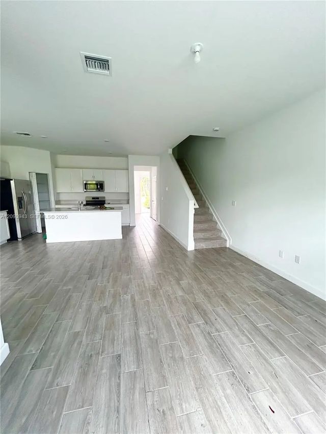 4 of 16 - N/A, Lake Worth, FL