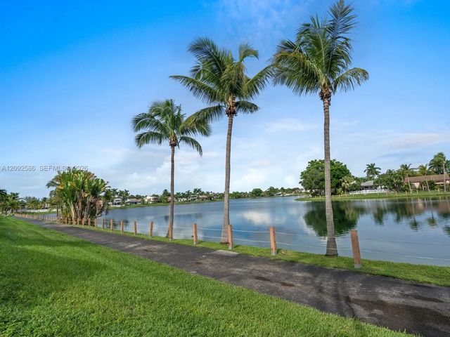 4 of 27 - 22101 Sw 100th Place, Cutler Bay, FL