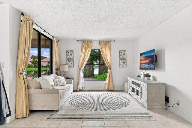 5 of 39 - 8609 Boca Glades Boulevard W #a, Boca Raton, FL