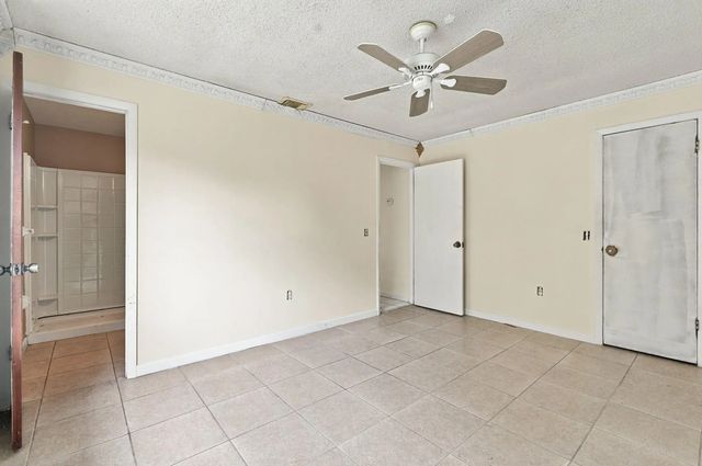 5 of 7 - 326 Se Dalva Avenue, Port St. Lucie, FL